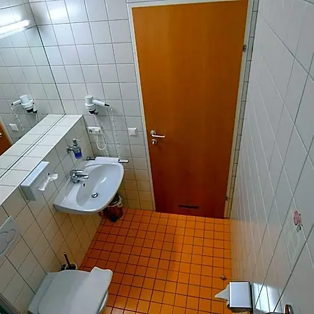 Motel55 - Nettes Mit Self Check-in In Villach, Warmbad Φίλλαχ