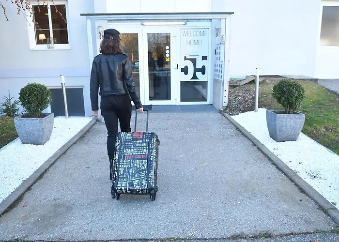 Motel55 - Nettes Mit Self Check-in In Villach, Warmbad Villach